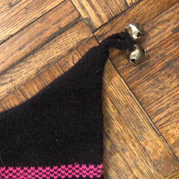 MAUREEN OF THE MEWS HANDMADE IN NEW HAMPSHIRE ,SKI HAT with bells one size, wool - Picture 3 of 8